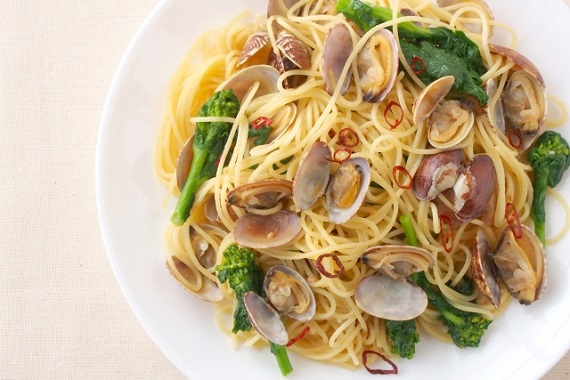 春を先取り『菜の花とアサリのボンゴレ』