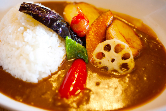 簡単本格♪「夏野菜のスパイスカレー」で夏バテ知らず！