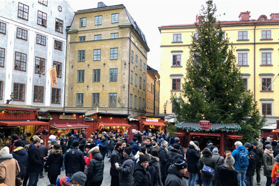 この時季の楽しみはクリスマスマーケット☆