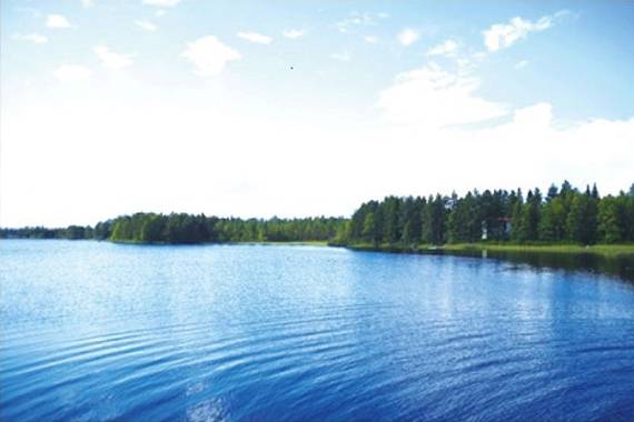 フィンランドの湖の写真