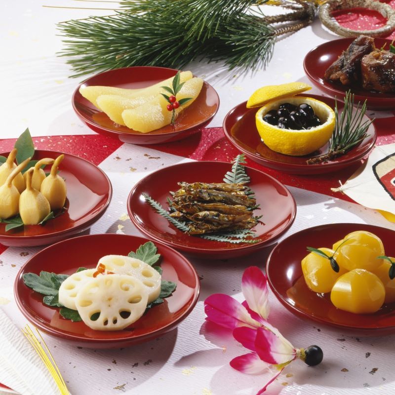 一品ずつ皿に盛られた料理