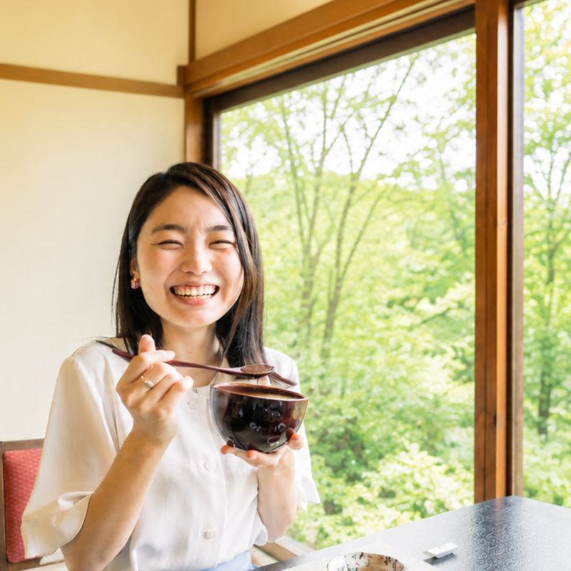 キッチンの女性