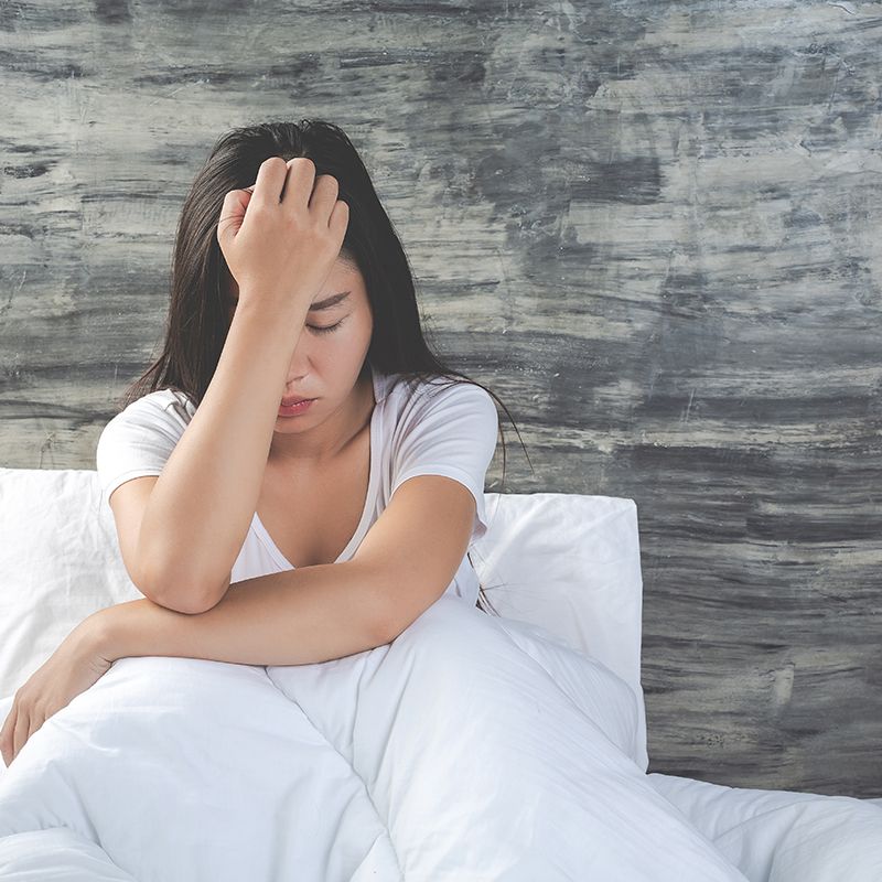 眠そうな女性