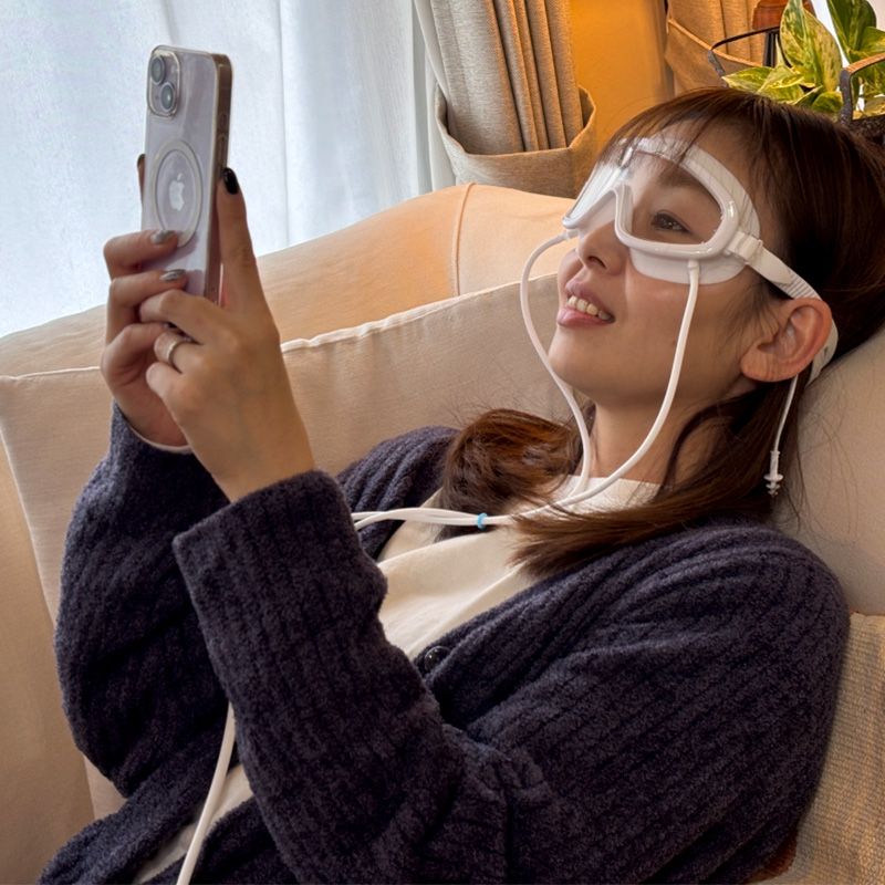 憂鬱そうな女性