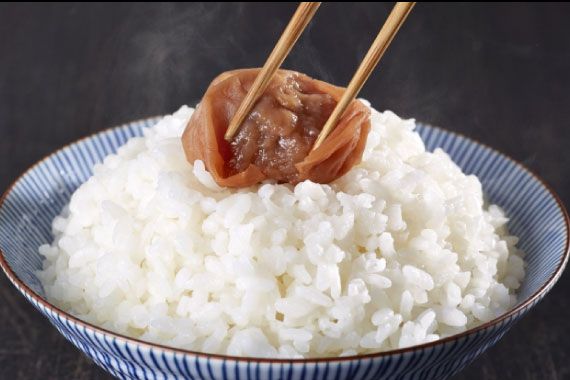 おぉ酸っぱ　夏バテ予防に　梅パワー