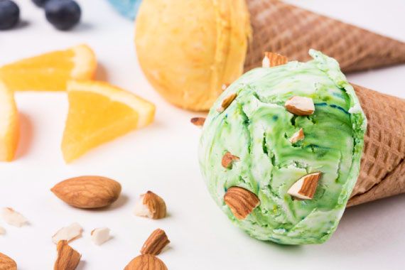 そのだるさ　食べてるアイスが　原因か！？